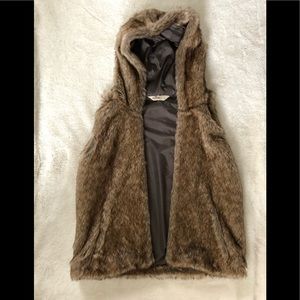Hollister fur vest